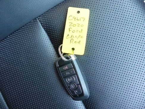 Used 2020 Ford Escape SEL image 43