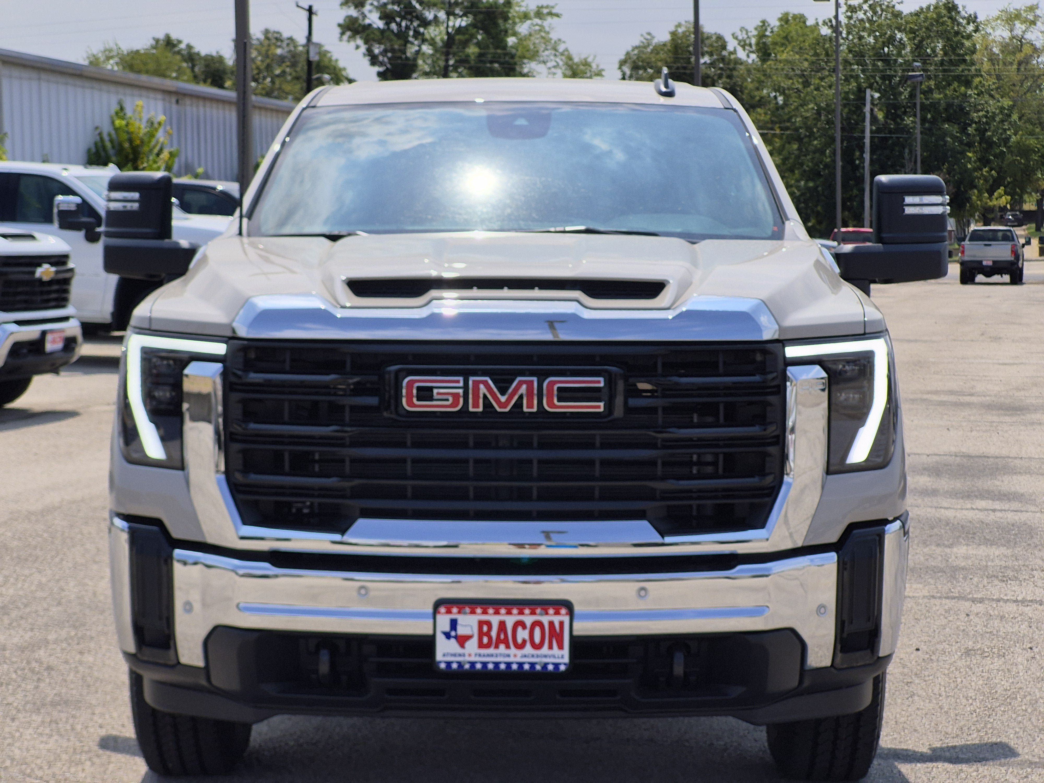 New 2026 GMC Sierra 2500 Pro w/ 1SA Pro Safety Plus Package AWD/4WD image 2