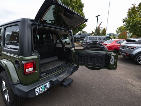 Used 2023 Jeep Wrangler Freedom Edition image 34