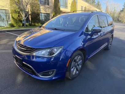 Used 2018 Chrysler Pacifica Limited w/ Advanced Safetytec Group