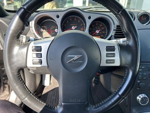 Used 2008 Nissan 350Z Touring image 23