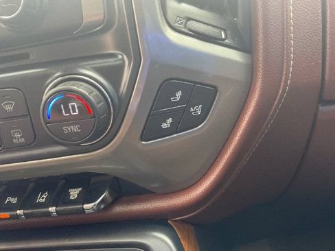 Used 2015 Chevrolet Silverado 2500 High Country w/ Duramax Plus Package AWD/4WD image 27