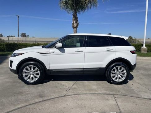 Used 2018 Land Rover Range Rover Evoque SE image 5