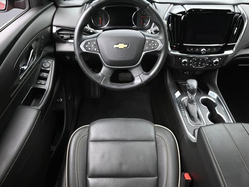 Used 2023 Chevrolet Traverse Premier image 15