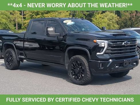 Used 2026 Chevrolet Silverado 2500 High Country w/ Midnight Edition AWD/4WD image 3