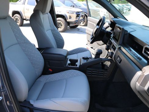 Used 2026 Toyota Tacoma SR5 AWD/4WD image 26