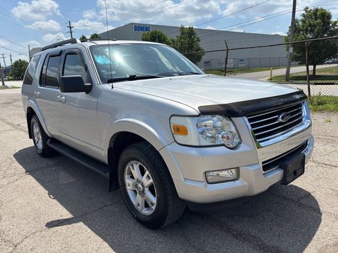 Used 2009 Ford Explorer XLT AWD/4WD image 1