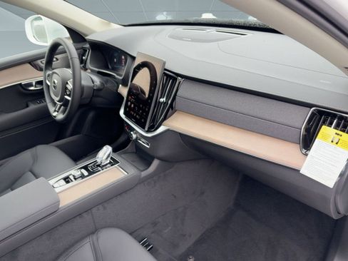 New 2026 Volvo XC90 B6 Plus w/ Protection Package image 31