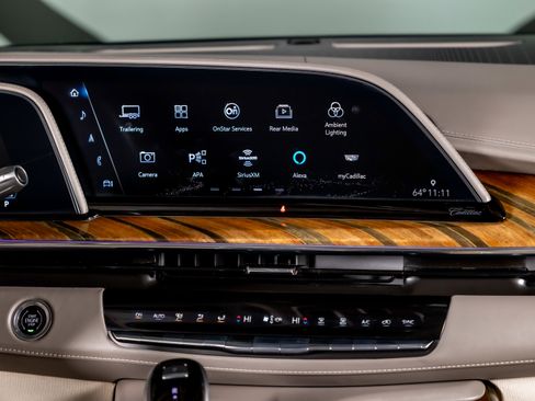 Used 2021 Cadillac Escalade Sport Platinum w/ LPO, ONYX Package image 29