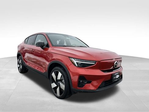 Used 2023 Volvo C40 P8 Recharge Ultimate image 5