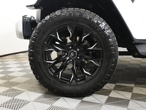 Used 2021 Jeep Wrangler Unlimited Sahara image 12