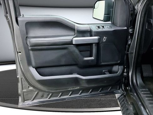 Used 2018 Ford F150 XLT w/ Equipment Group 302A Luxury AWD/4WD image 21