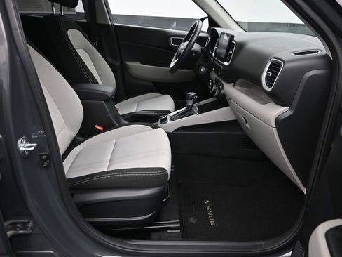 Certified 2023 Hyundai Venue SEL FWD image 7