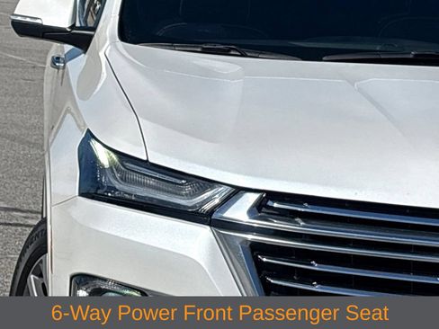 Used 2023 Chevrolet Traverse Premier FWD image 13
