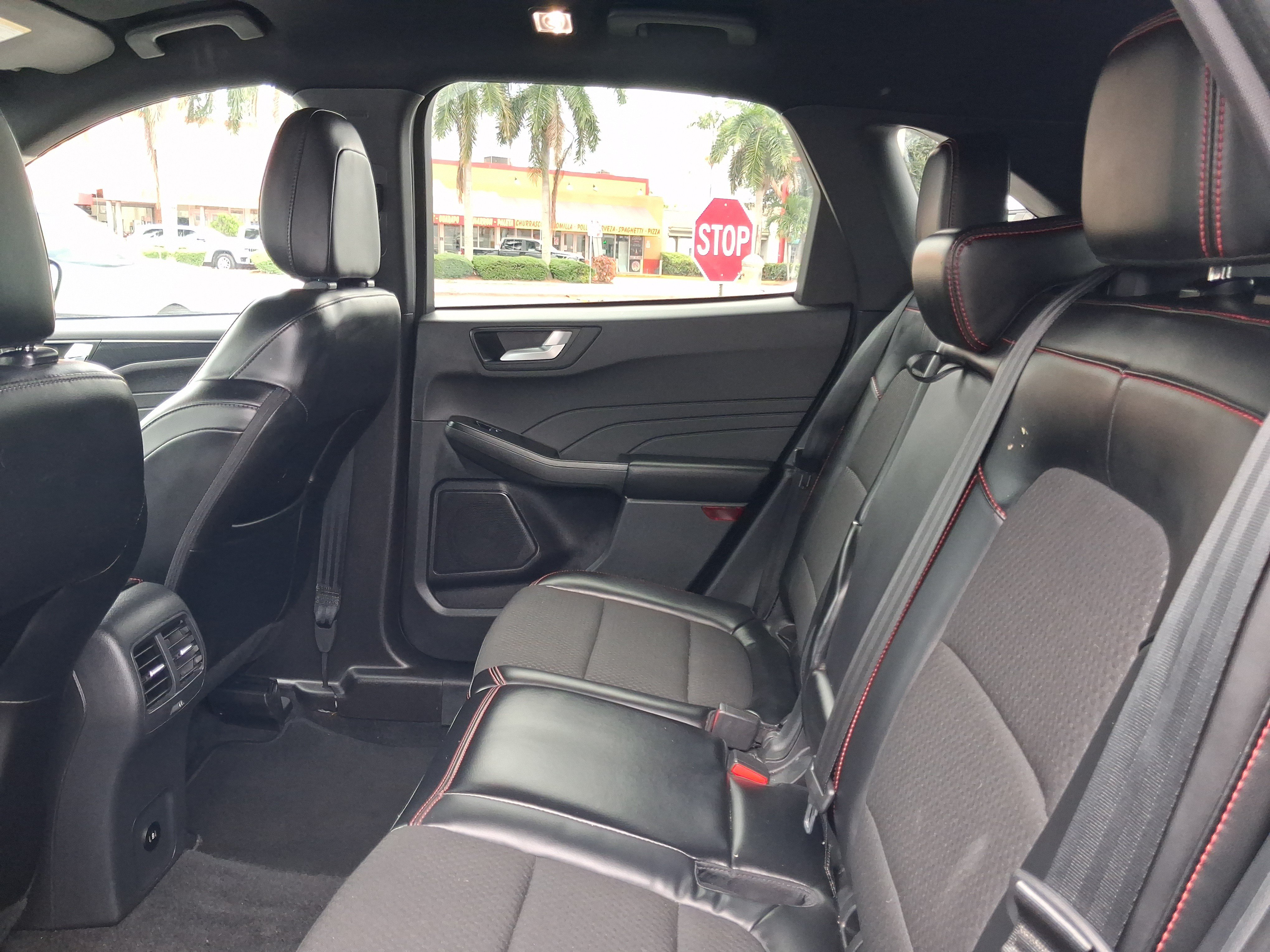 Used 2024 Ford Escape ST-Line w/ Tech Pack #1 FWD image 6