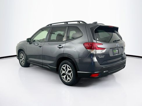 Used 2022 Subaru Forester Premium AWD/4WD image 5
