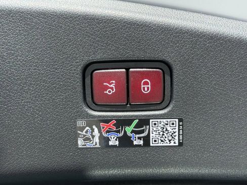 New 2026 Mercedes-Benz CLE 450 4MATIC Coupe image 14