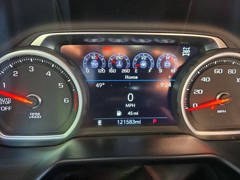 Used 2021 Chevrolet Tahoe Z71 w/ Z71 Off-Road Package AWD/4WD image 18