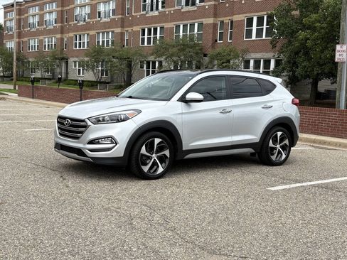 Used 2018 Hyundai Tucson Limited w/ Ultimate Package 02 FWD image 1
