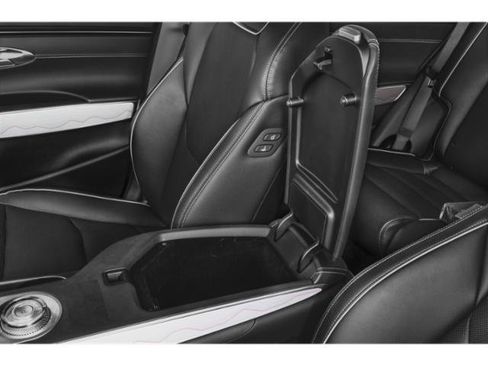 Used 2023 Genesis GV70 2.5T w/ Sport Prestige Package image 18