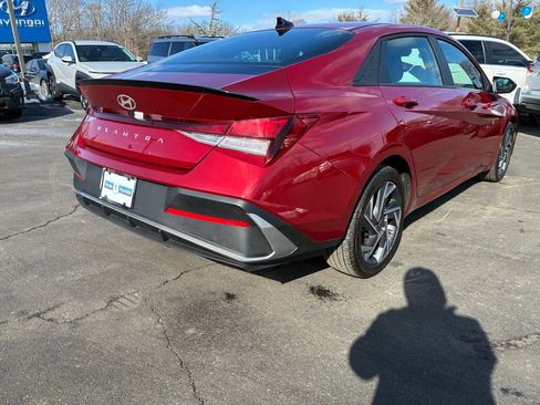 Used 2025 Hyundai Elantra Sport image 7