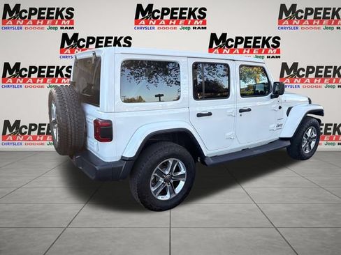 Used 2019 Jeep Wrangler Unlimited Sahara AWD/4WD image 5