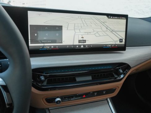 Used 2025 BMW 330i Sedan RWD image 21