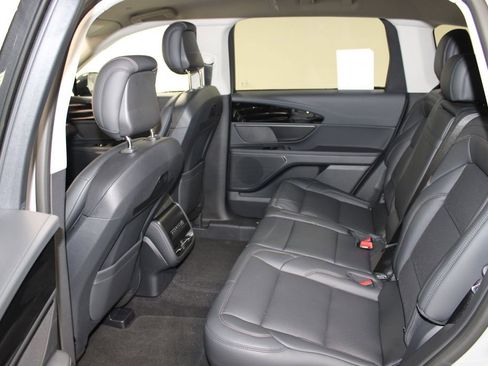 New 2026 Lincoln Nautilus Premier AWD/4WD image 25