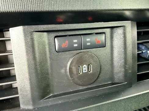 Used 2024 Ford F250 Platinum w/ Tremor Off-Road Package image 41