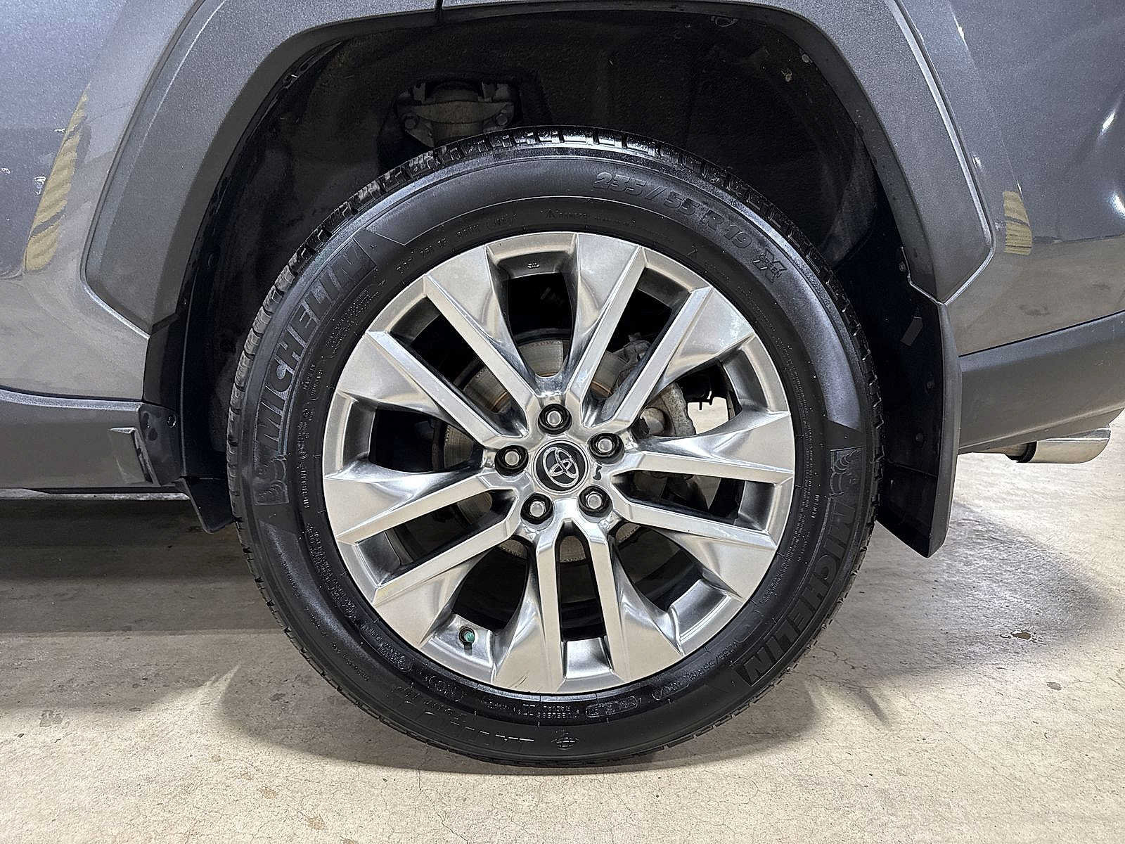 Used 2021 Toyota RAV4 XLE Premium AWD/4WD image 2