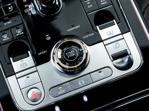 New 2025 Bentley Flying Spur Plug-In Hybrid image 35