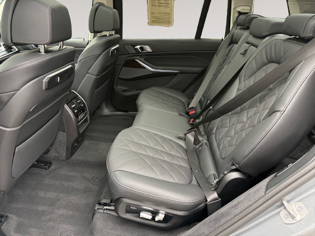 Certified 2026 BMW X7 xDrive40i AWD/4WD image 13