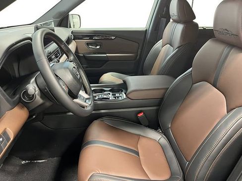 New 2026 Honda Pilot TrailSport image 16