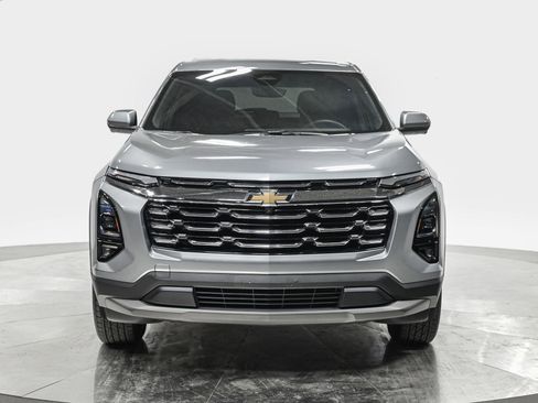 Used 2025 Chevrolet Equinox LT w/ Safety and Technology Package FWD image 10