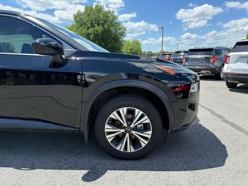 Used 2023 Nissan Rogue SV FWD image 40