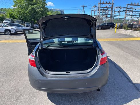 Used 2015 Toyota Corolla LE FWD image 13