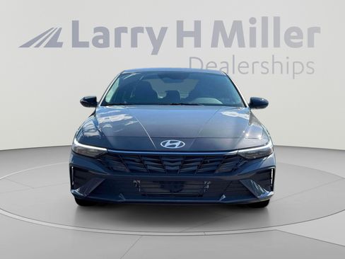 New 2026 Hyundai Elantra SEL FWD image 12