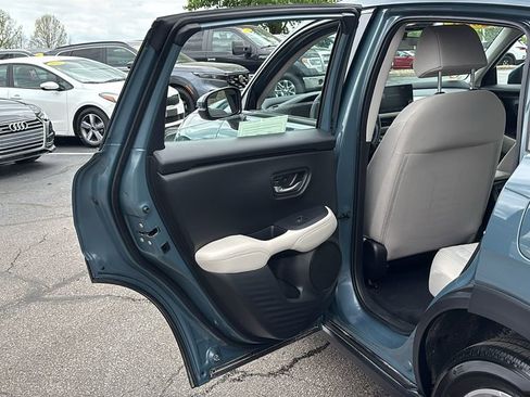 Certified 2025 Honda HR-V LX image 28
