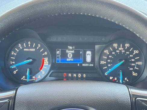 Used 2017 Ford Explorer XLT AWD/4WD image 32
