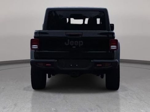 Used 2022 Jeep Gladiator Rubicon w/ Trailer Tow Package AWD/4WD image 6