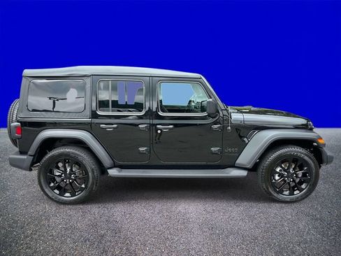 Used 2022 Jeep Wrangler Unlimited Sport AWD/4WD image 2