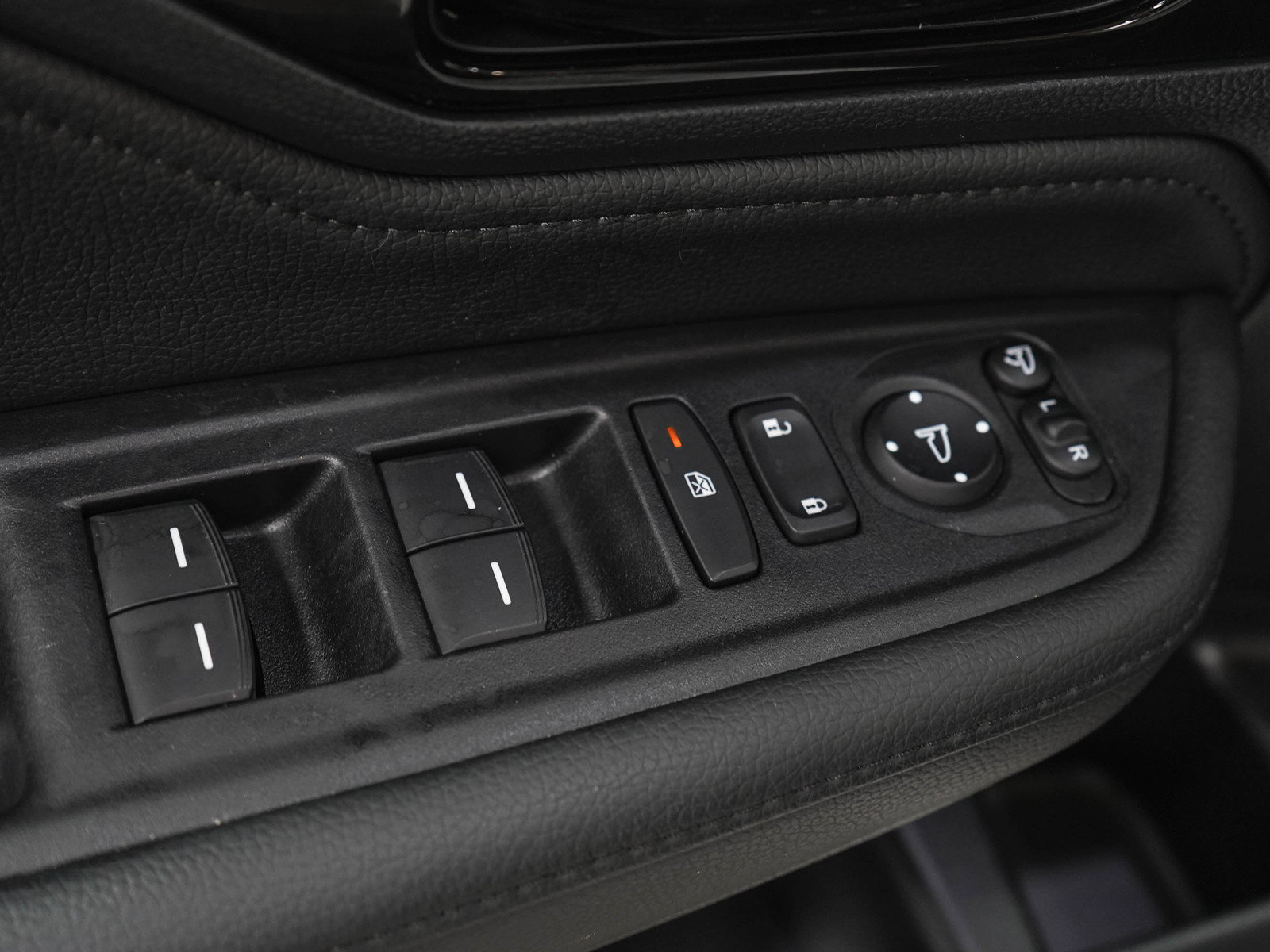 Used 2025 Honda Odyssey Elite image 22