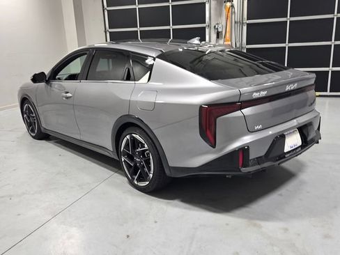 Used 2025 Kia K4 GT-Line w/ GT-Line Premium Package FWD image 8