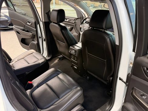 Used 2019 GMC Acadia SLT AWD/4WD image 15