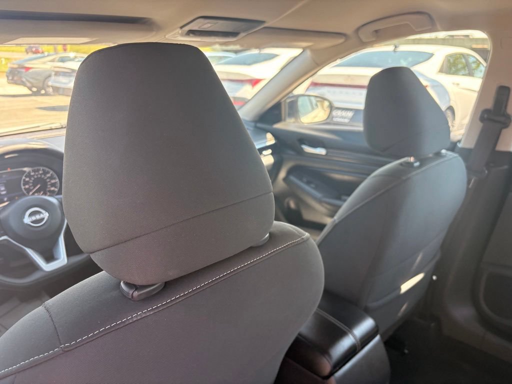 Used 2025 Nissan Altima 2.5 SV FWD image 26