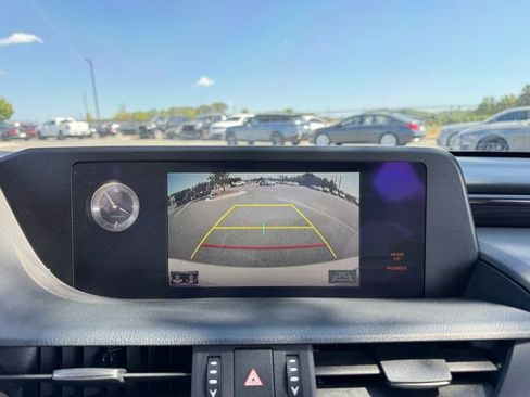 Used 2019 Lexus ES 350 w/ Premium Package image 24