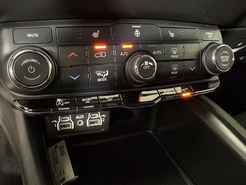 Used 2025 Dodge Durango GT w/ Blacktop Package RWD image 34