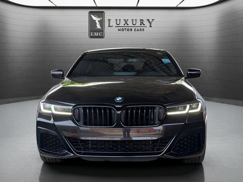 Used 2023 BMW 530i xDrive w/ M Sport Package AWD/4WD image 3