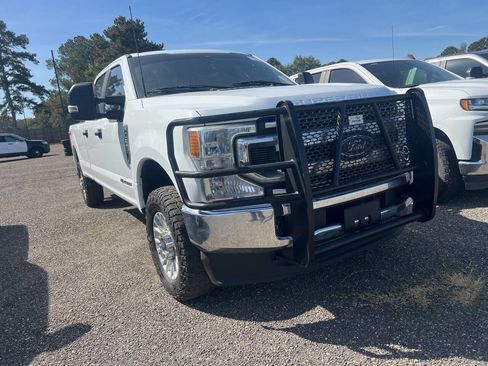 Used 2022 Ford F250 XL w/ STX Appearance Package image 3