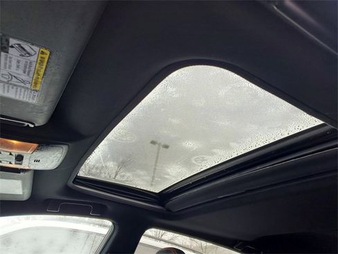 Used 2016 Toyota RAV4 SE image 31